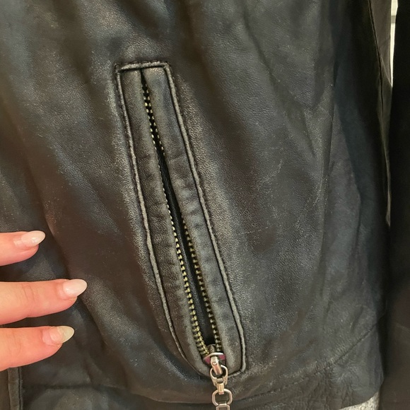 Worn Vince leather jacket with star stud embellished detail - Picture 4 of 9